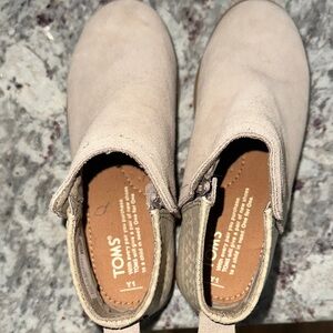 TOMS Women's Light Brown Ankle Booties